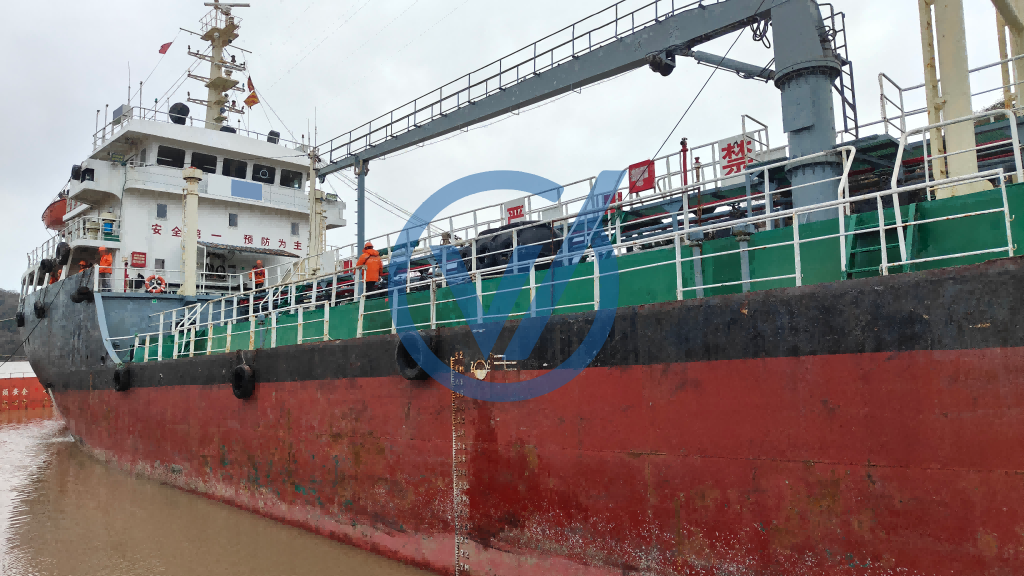 2329 DWT BUNKER / OIL TANKER 